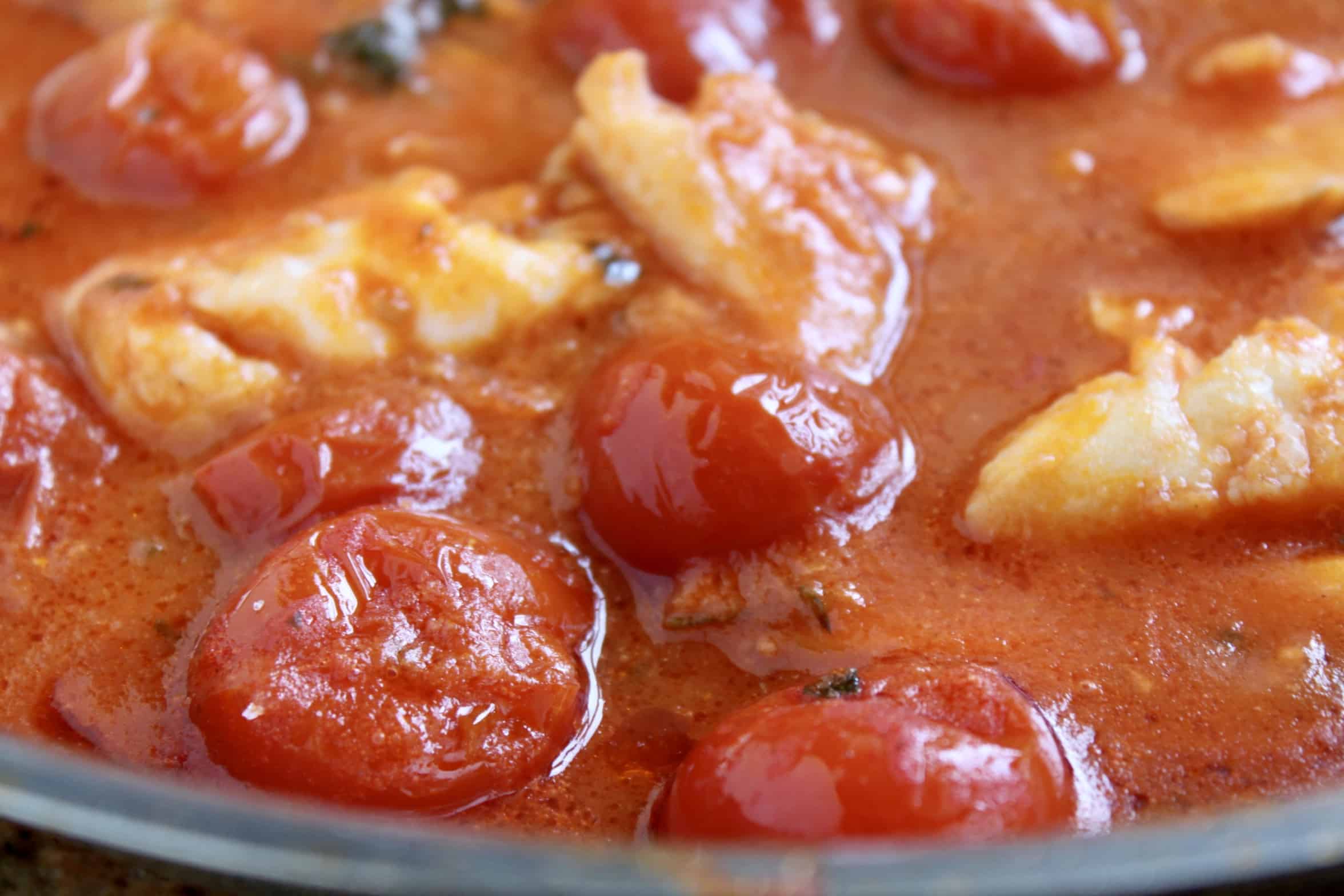 fish in tomato sauce