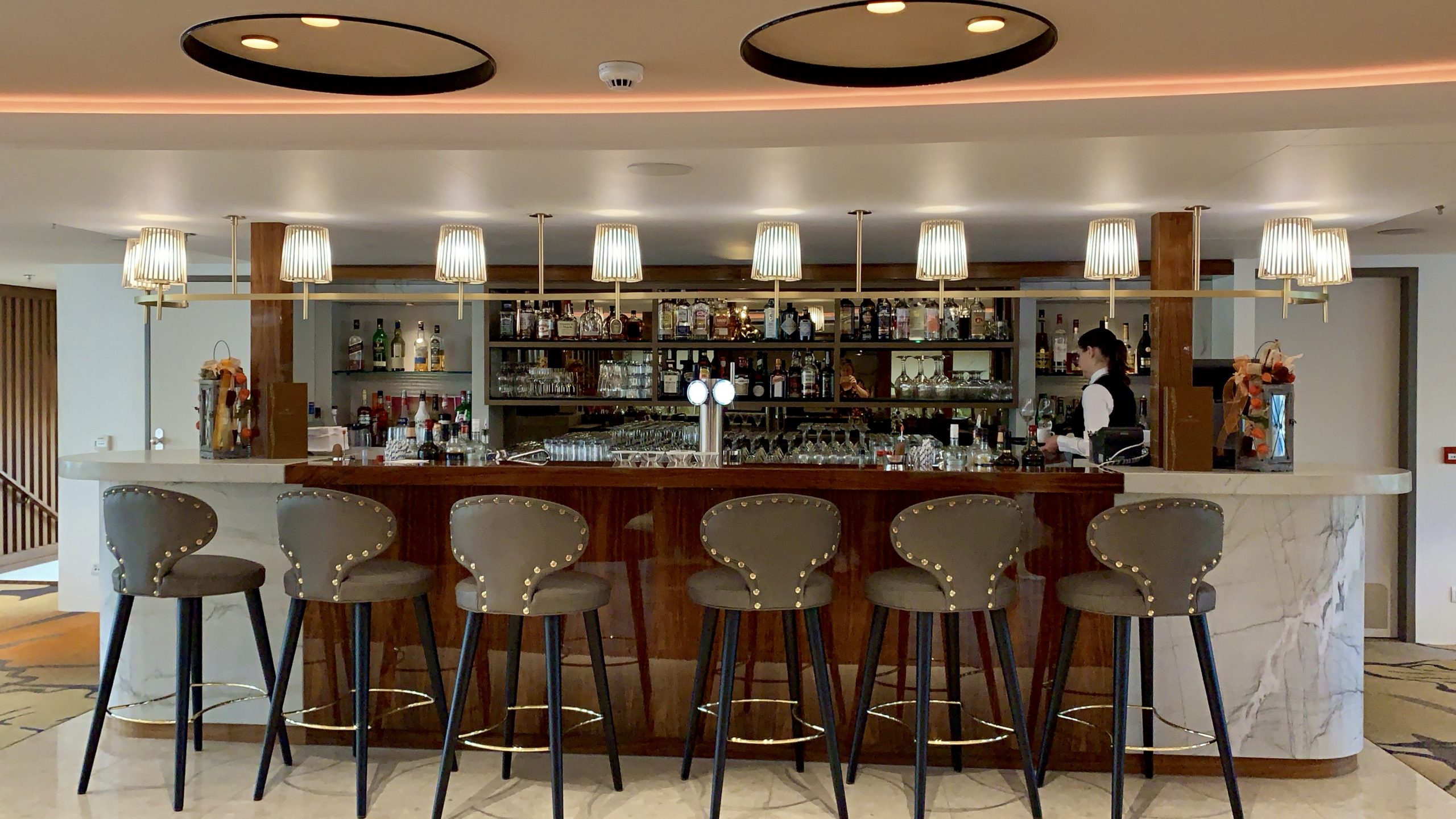 bar on the AmaMagna bar on the AmaMagna