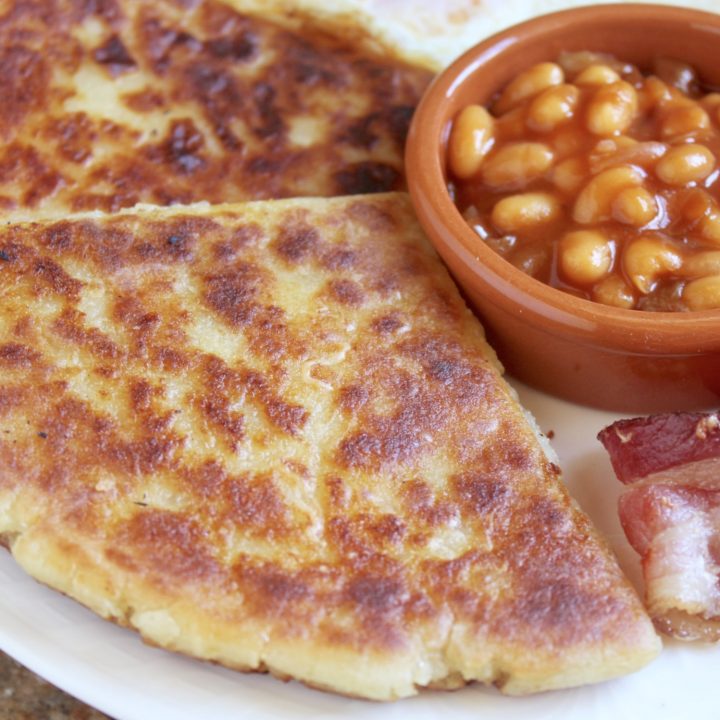 potato bread on plate with beans