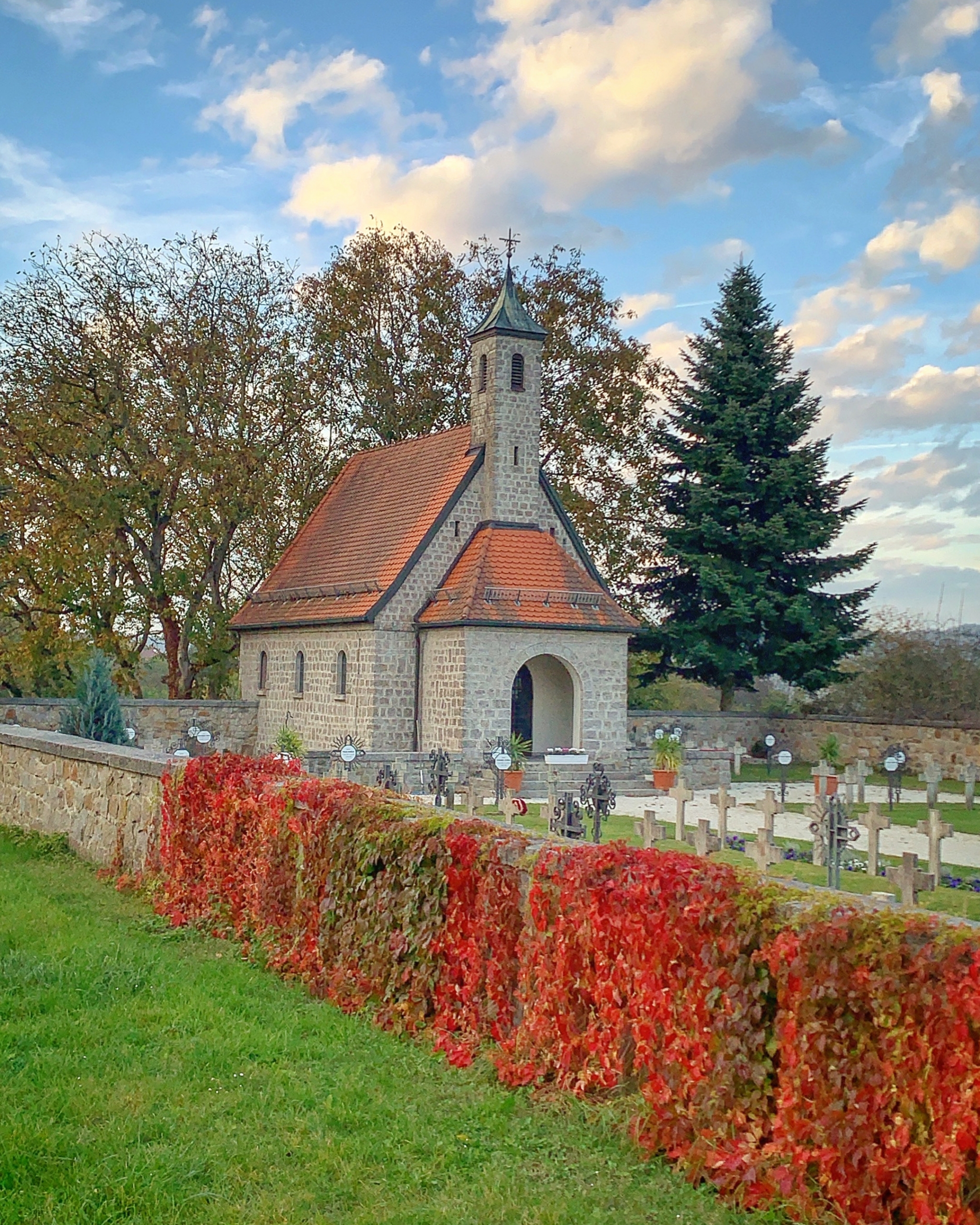 Vilshofen chapel on the hill