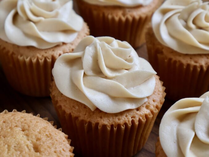 coffee and walnut cupcakes
