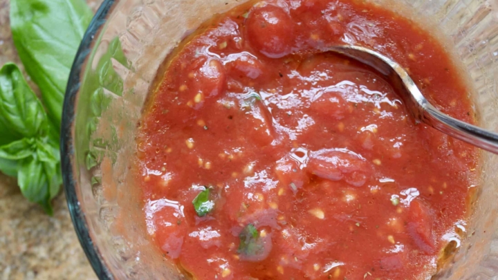 pizza sauce in a bowl