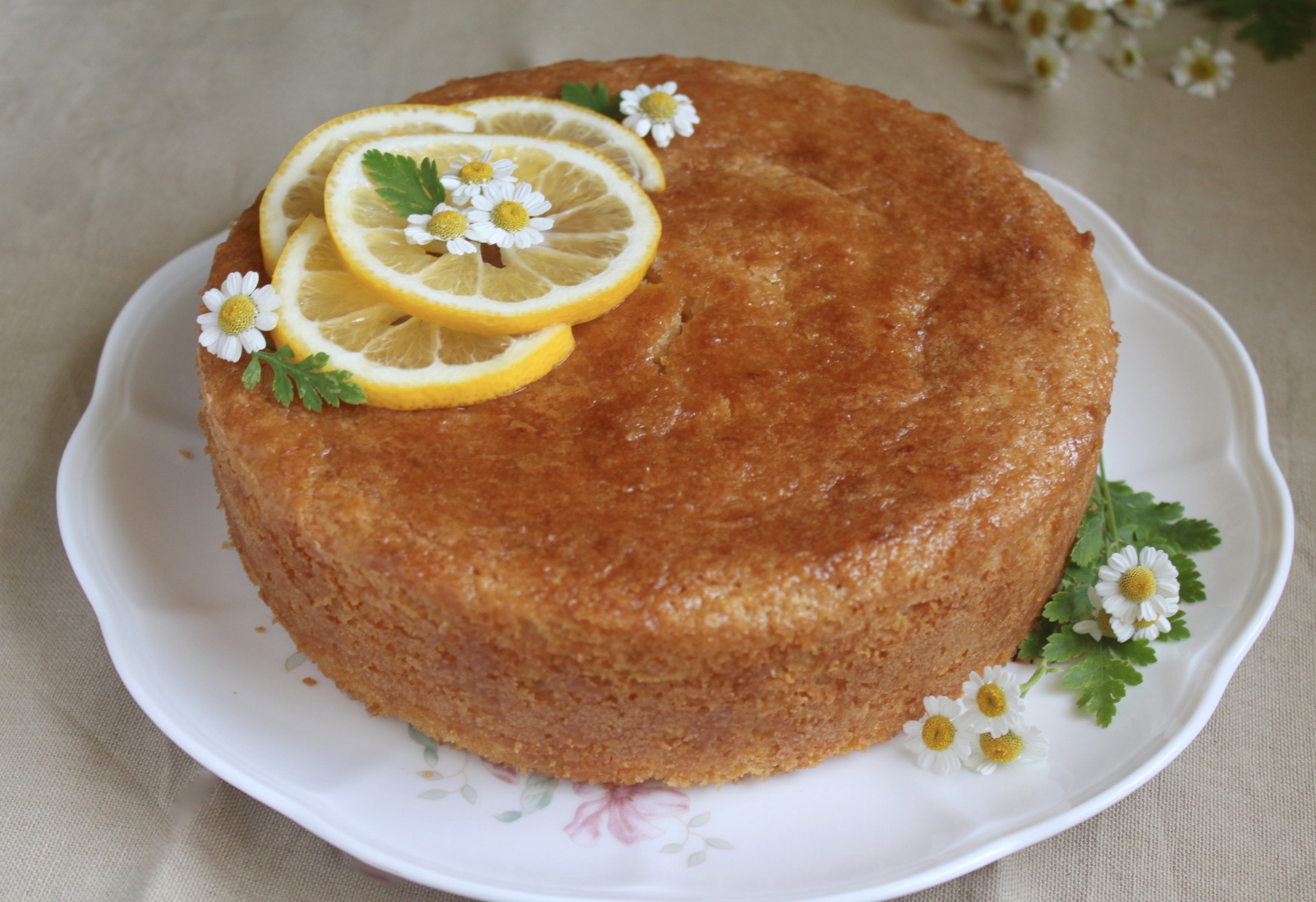 gluten free lemon cake decorated