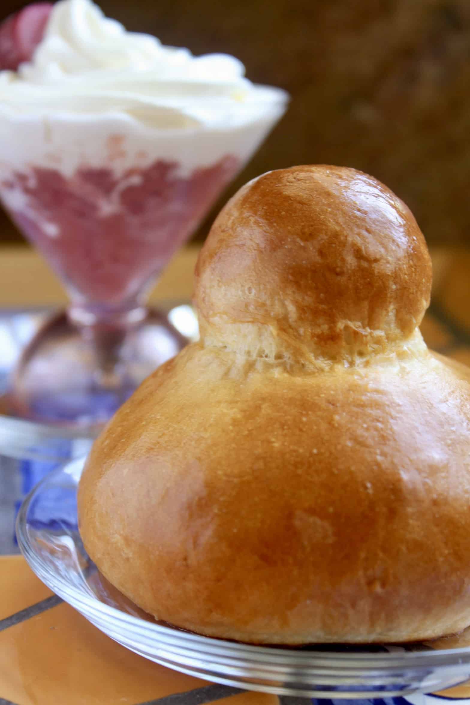 brioche and granita with cream