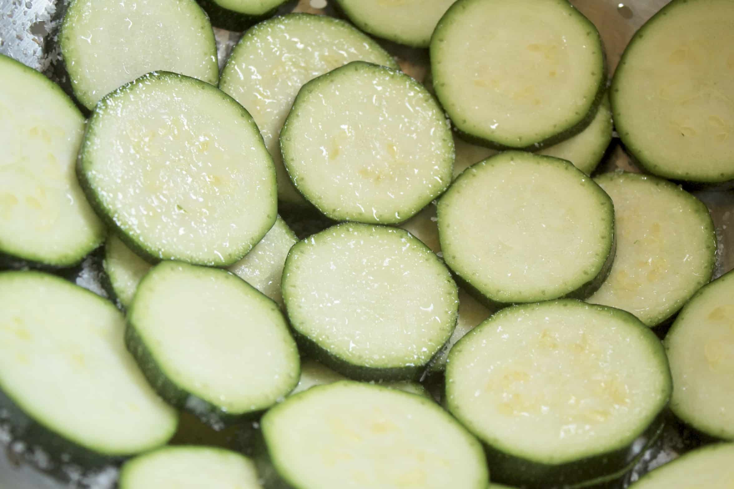 salting zucchini