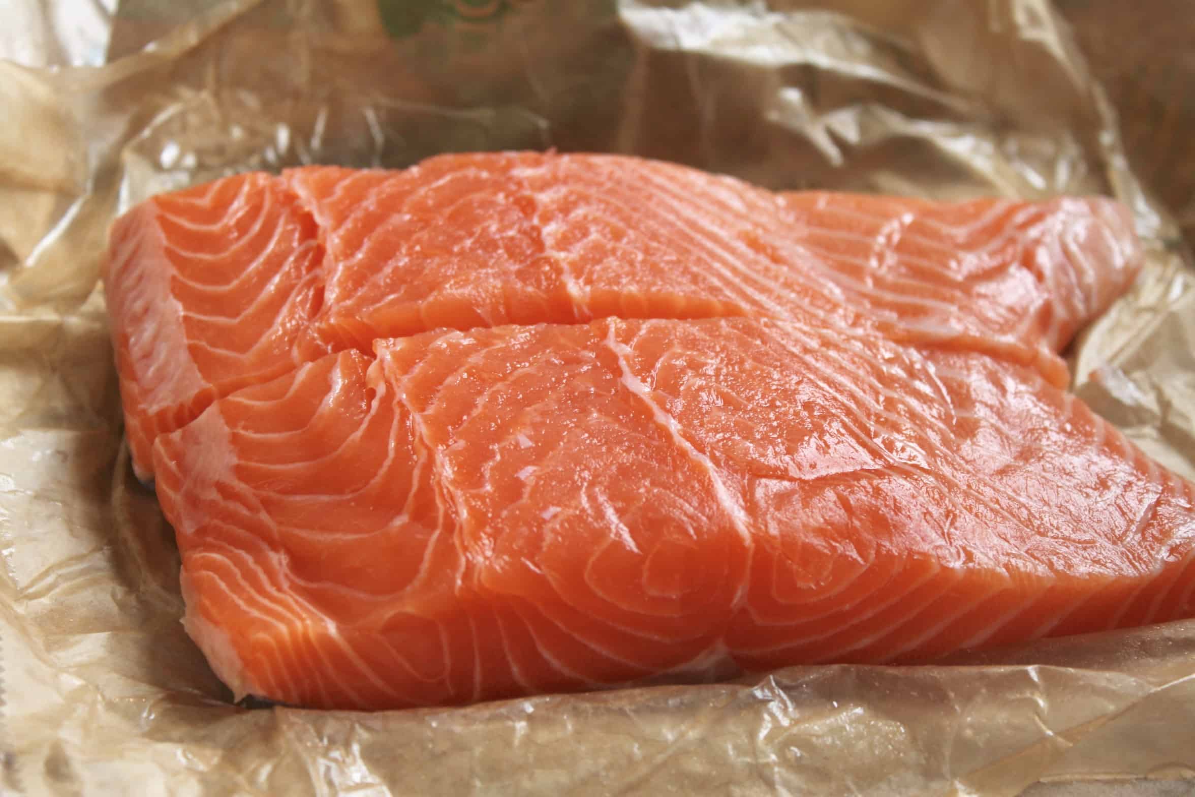 raw salmon pieces