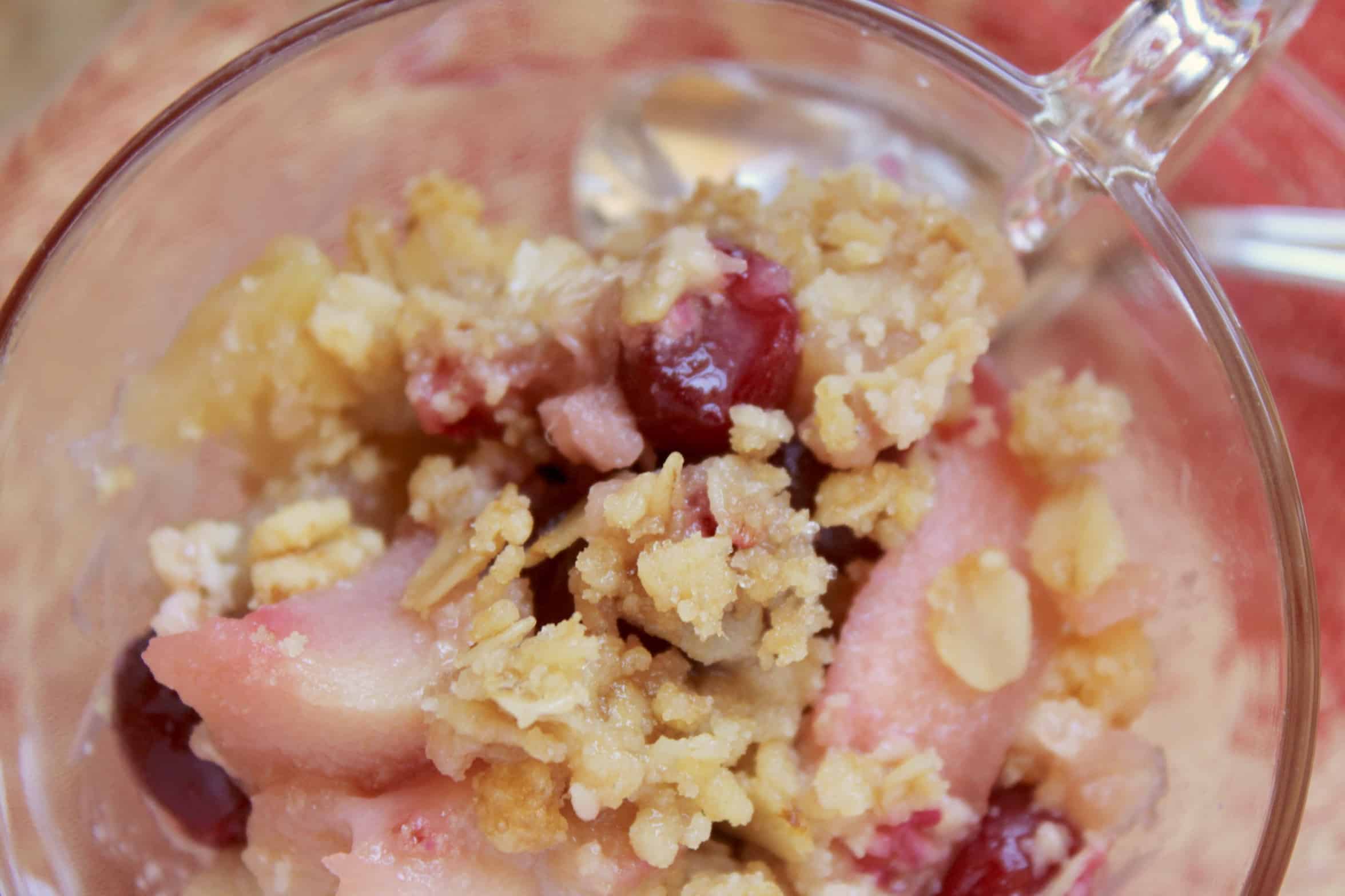 overhead apple cranberry crisp in cup