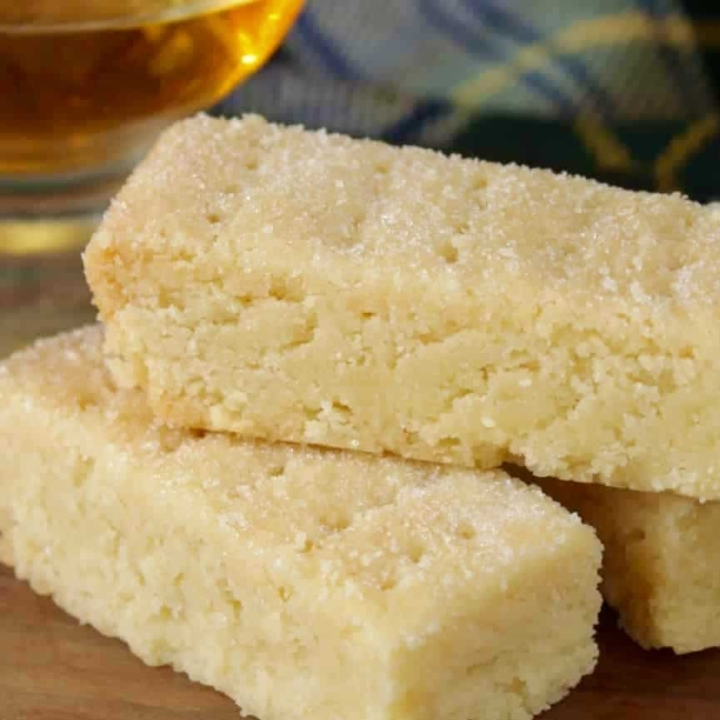 Scottish shortbread fingers with a dram of whisky