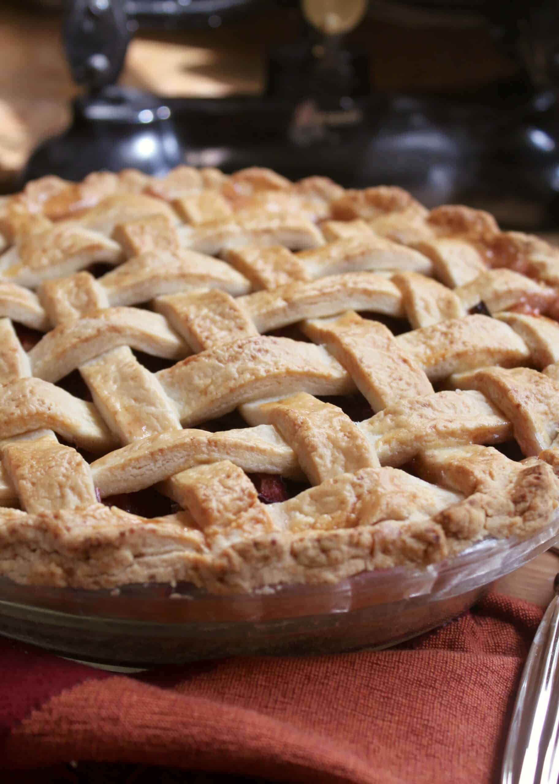 Rhubarb pie with lattice crust