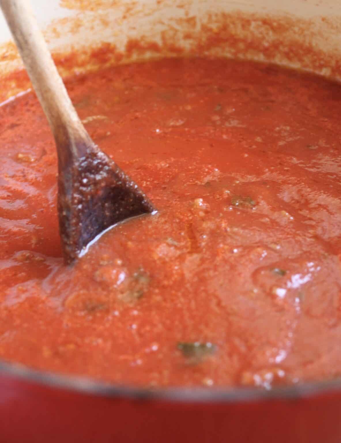 Spaghetti Sauce (Easy Italian Recipe with 6 Ingredients) - Christina&amp;#39;s ...