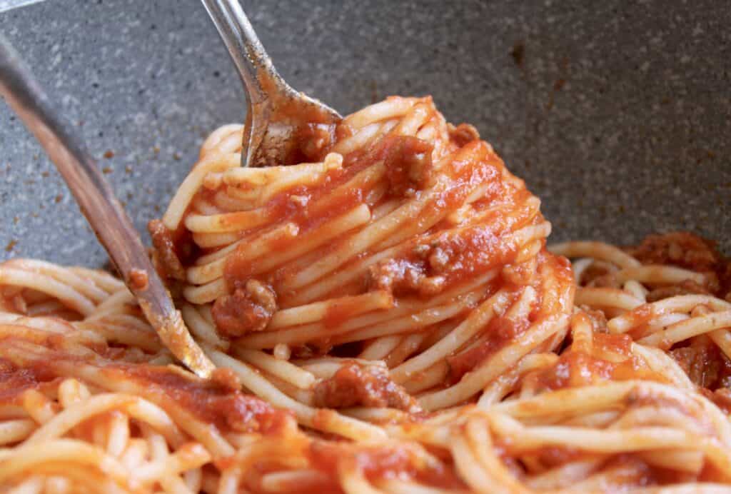 spaghetti sauce using a canned tomato recipe