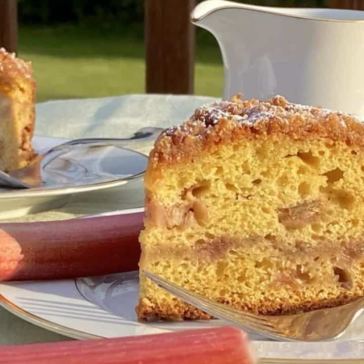 rhubarb cake with streusel on plates