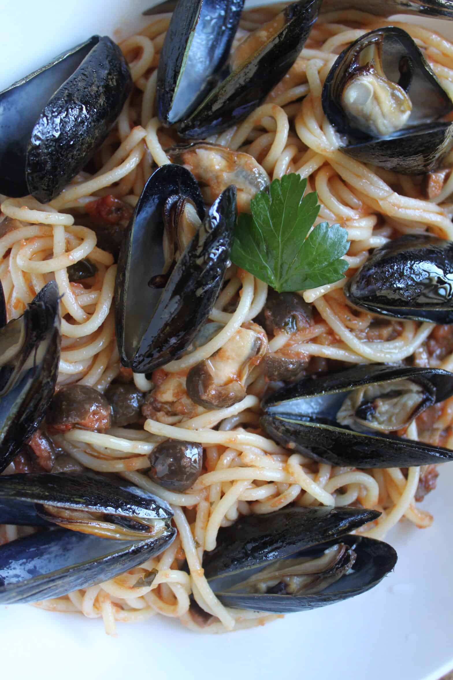 mussel pasta in a bowl