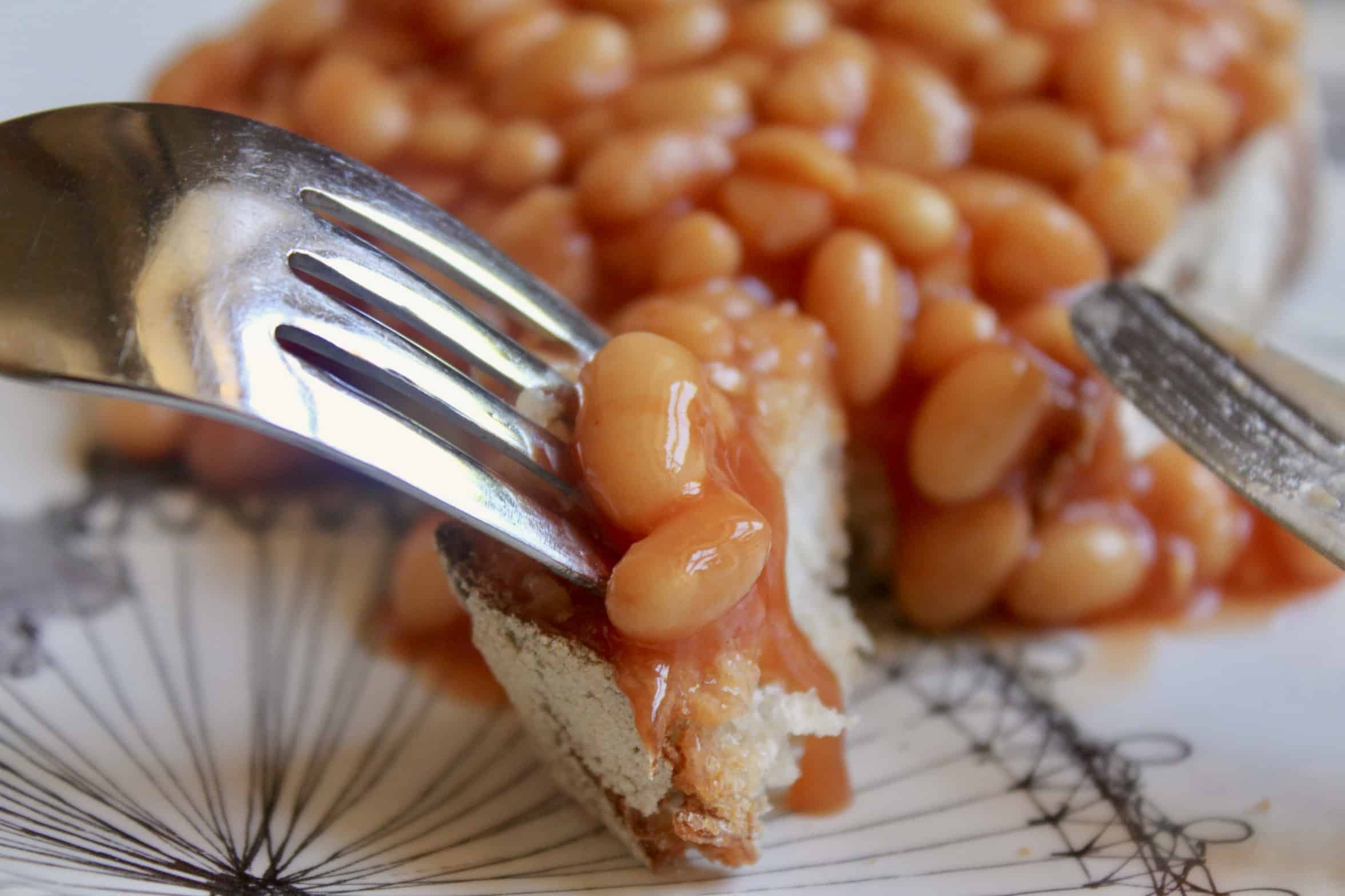 bite of bread with beanz