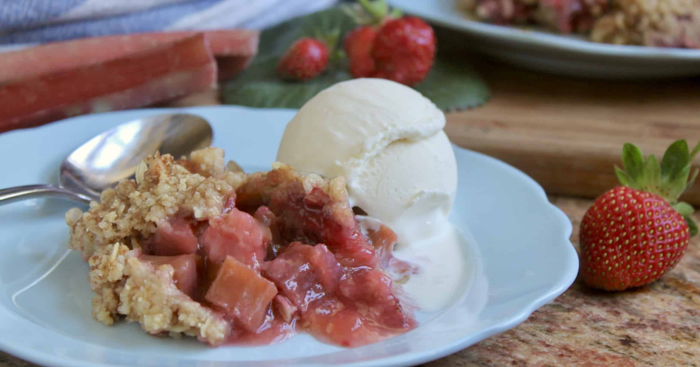 strawberry rhubarb crisp on a plate