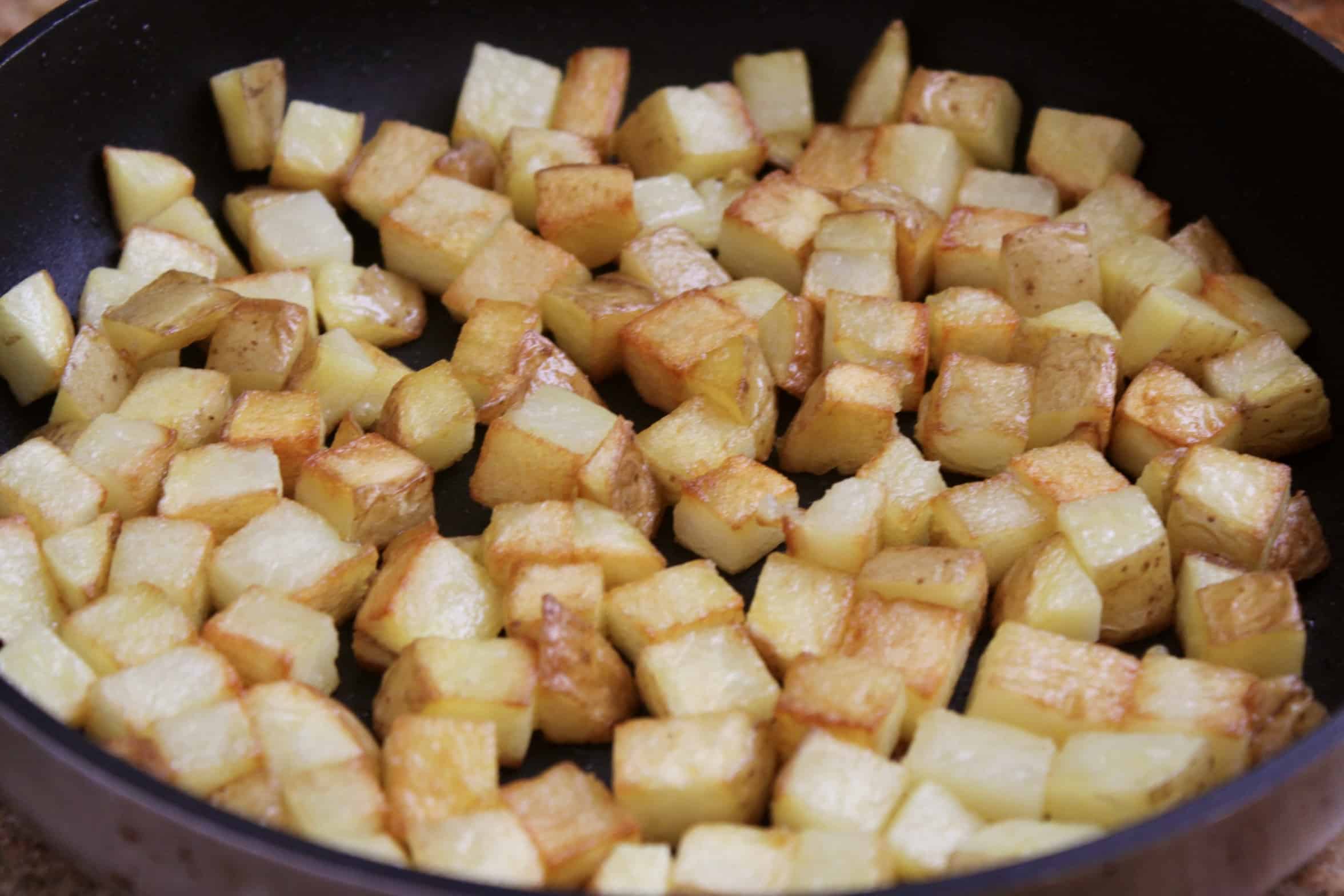fried potatoes in a pan