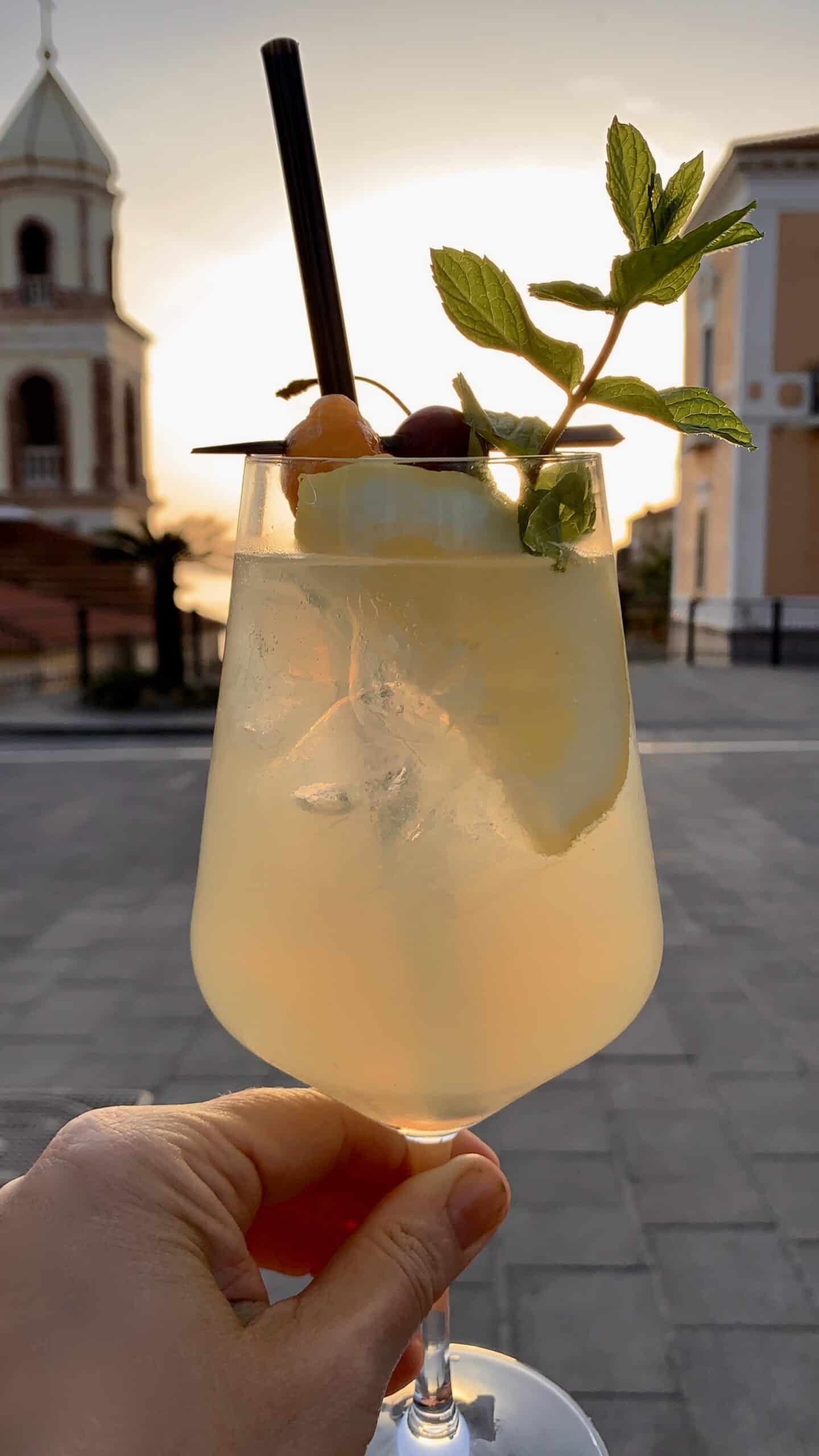 limoncello spritz in Italy