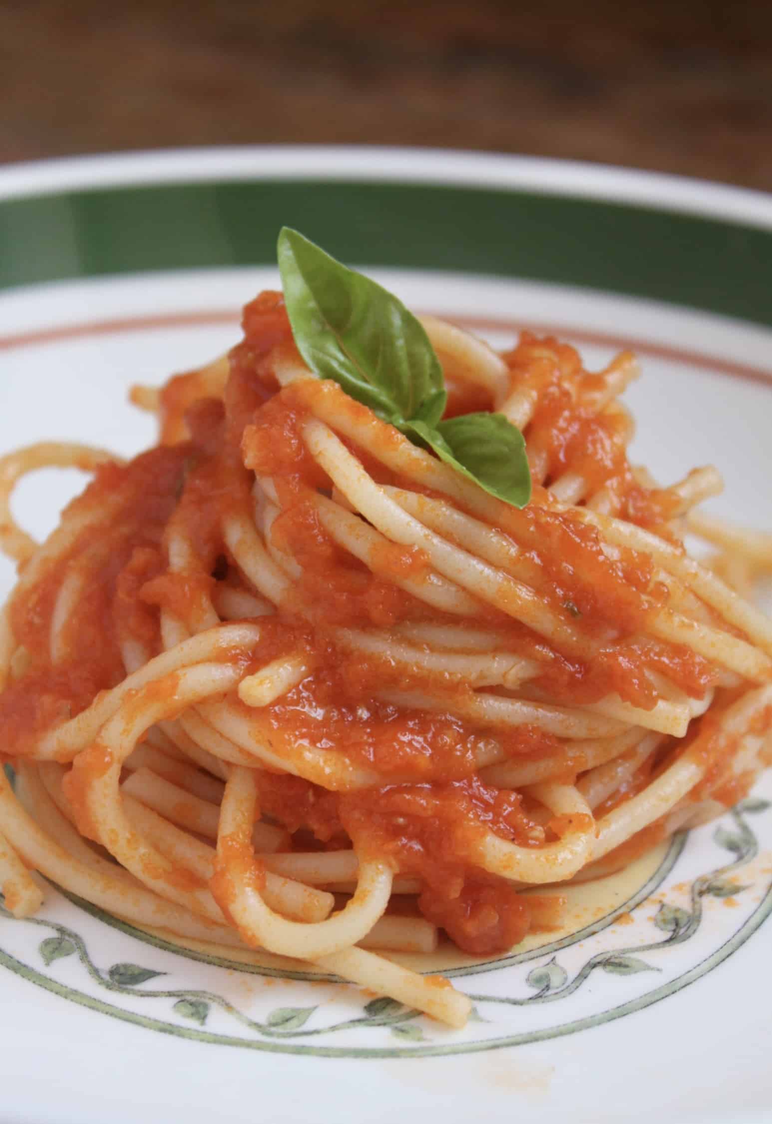 plated spaghetti with results from this fresh tomato sauce recipe