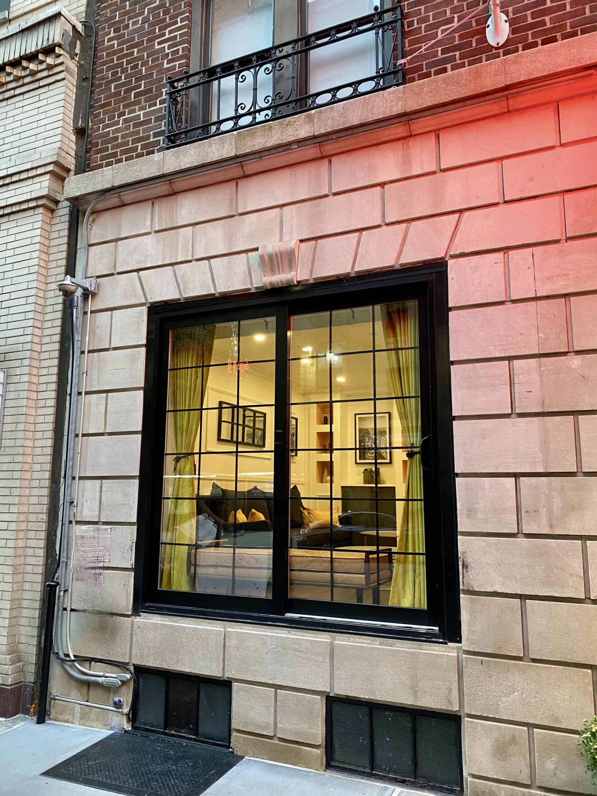 view of the lobby from outside the Franklin Hotel in the upper east side