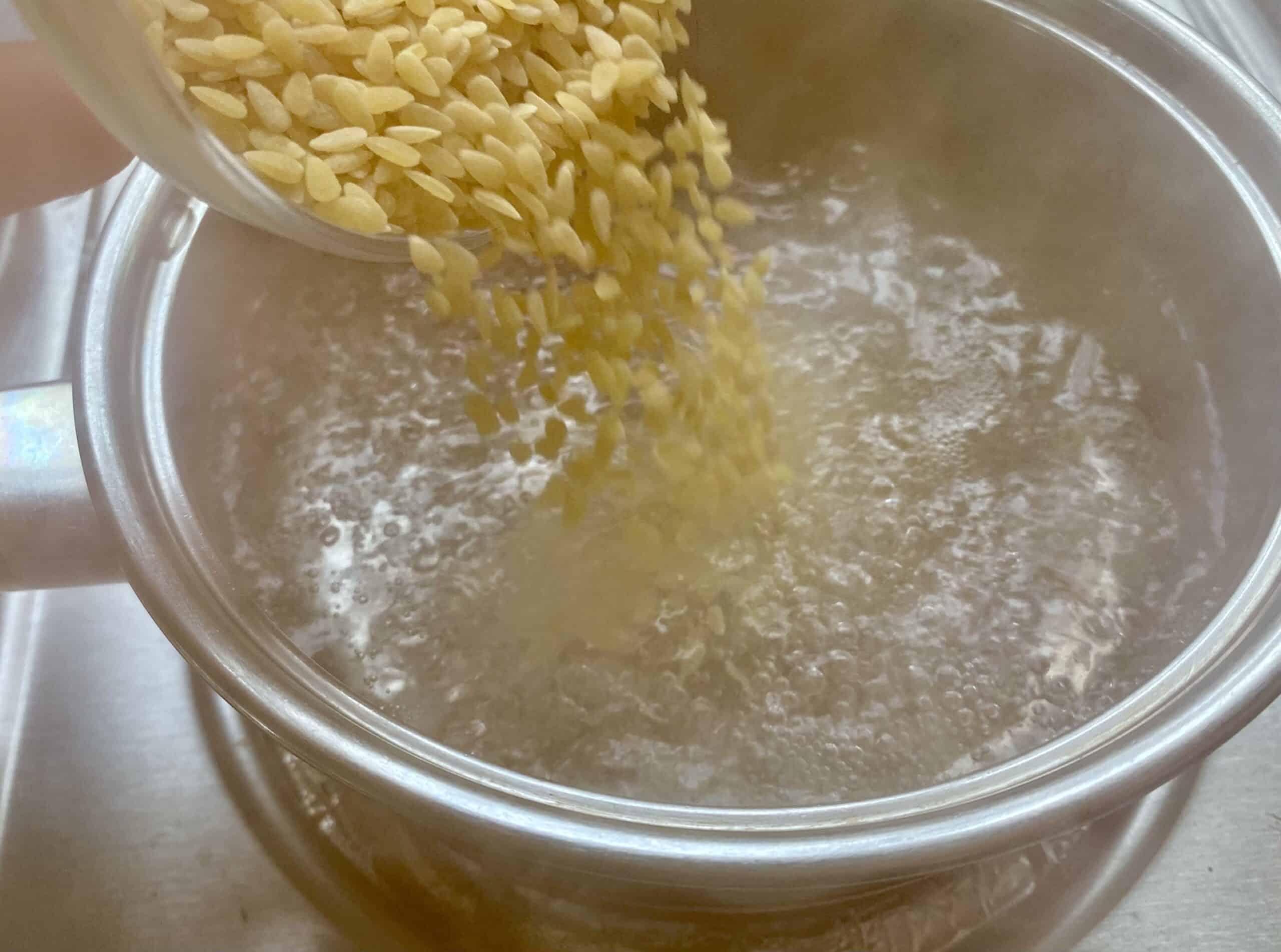 adding pastina to the boiling water