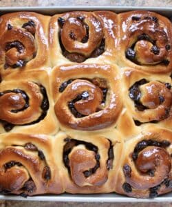 shiny buns in pan