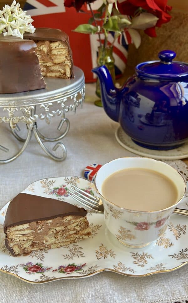 chocolate biscuit cake with tea