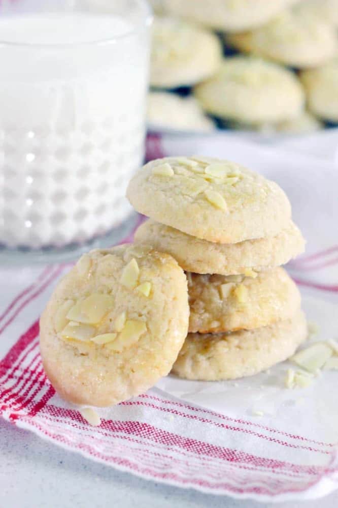 Norwegian Butter Cookies (Serinakaker)