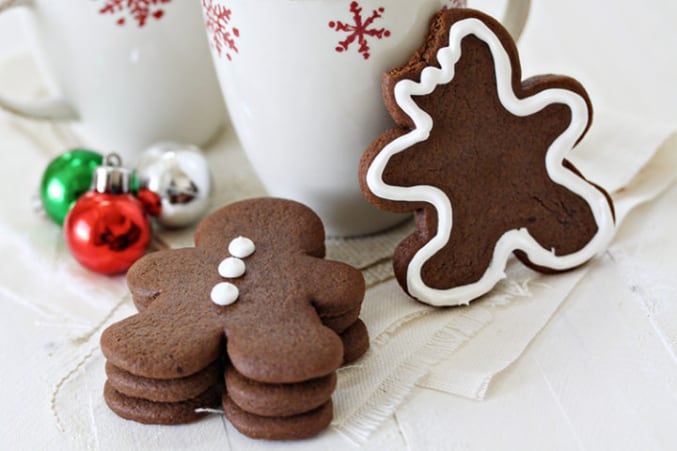 chocolate gingerbread as one of many Christmas cookie ideas