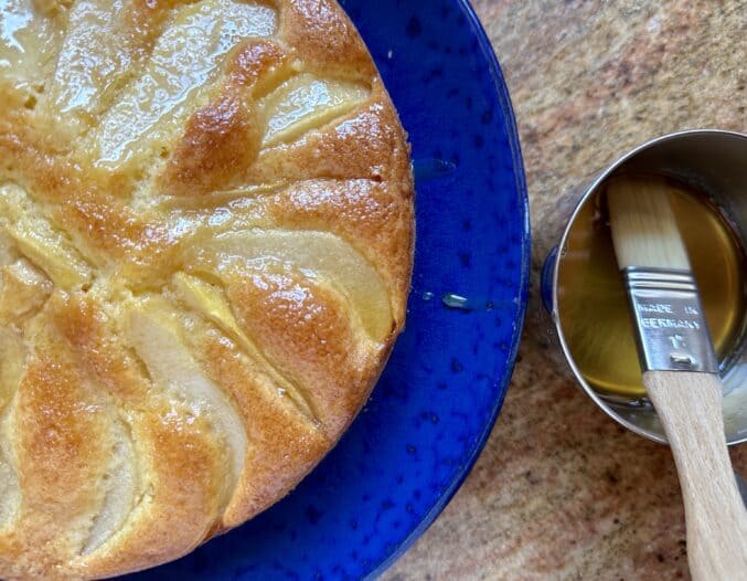pear cake with warm honey and brush