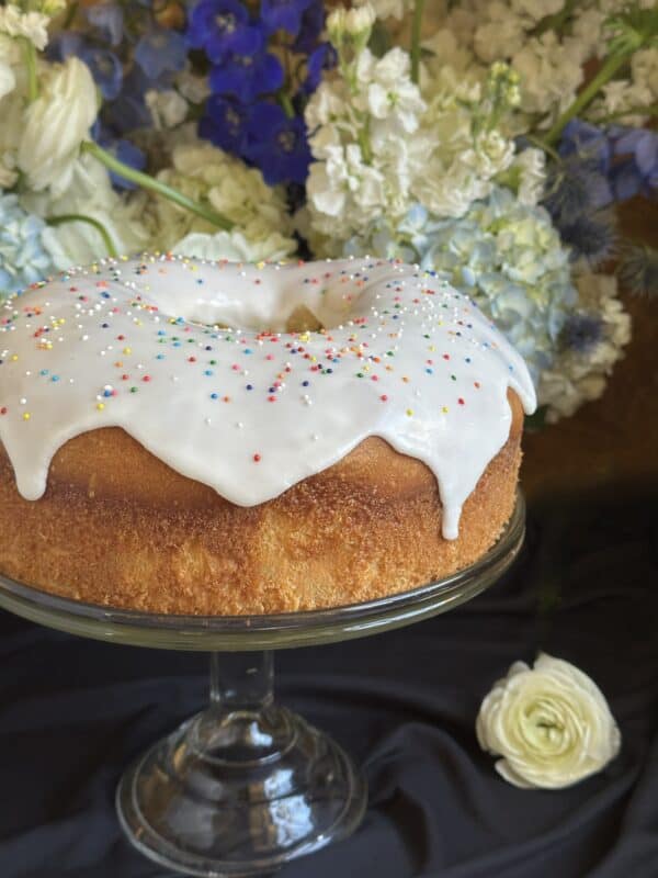 Easter cake on stand