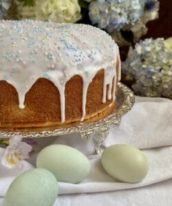 pigna di pasqua with eggs