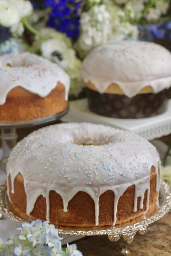 three easter cakes
