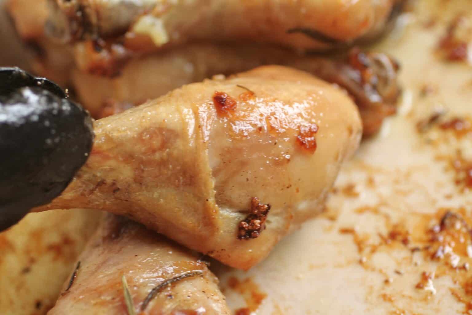 Chicken Drumsticks in the Oven (with or without Potatoes) Christina's