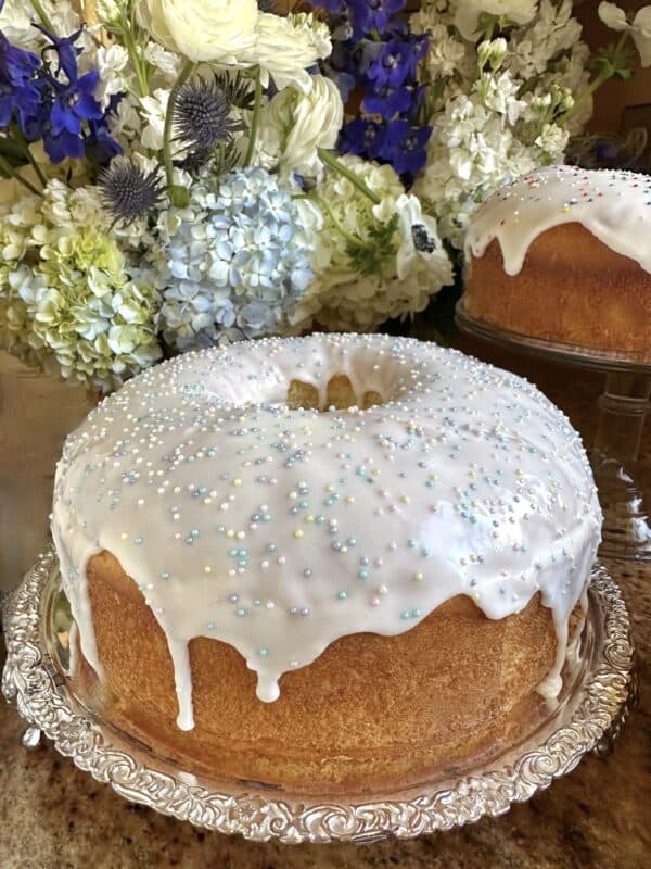 Easter cake with flowers