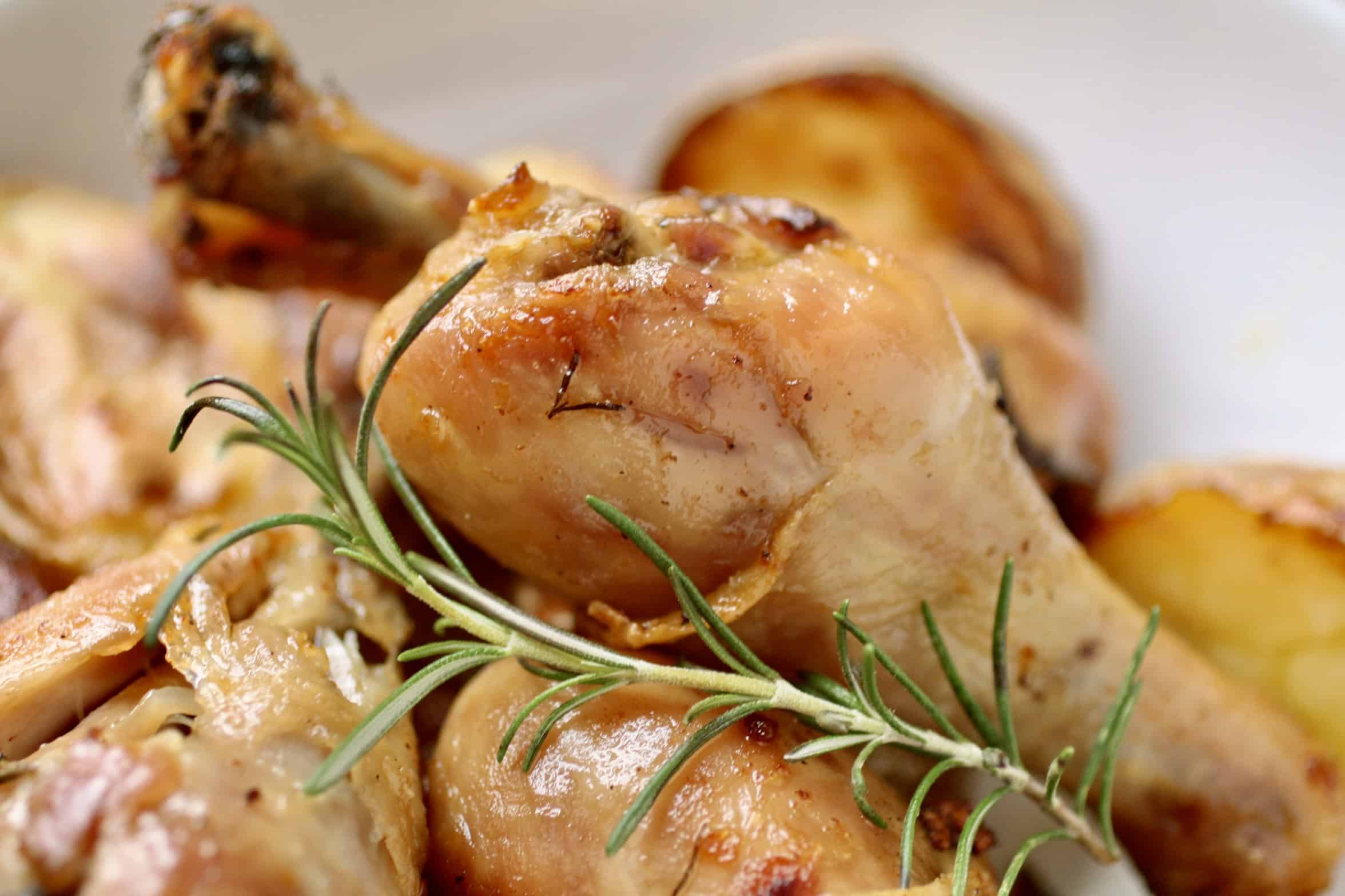 Chicken Drumsticks in the Oven (with or without Potatoes) Christina's