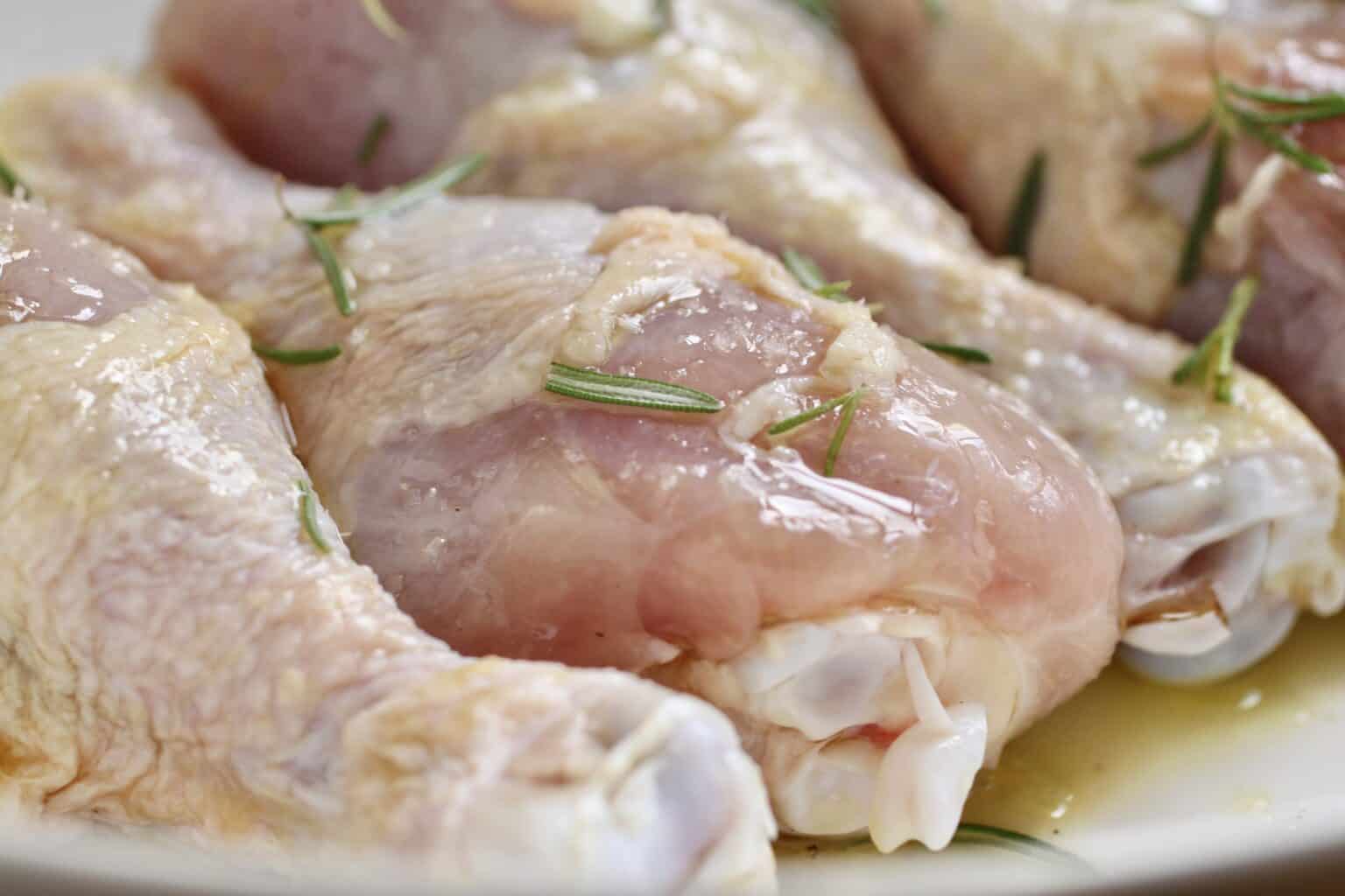 Chicken Drumsticks in the Oven (with or without Potatoes) Christina's