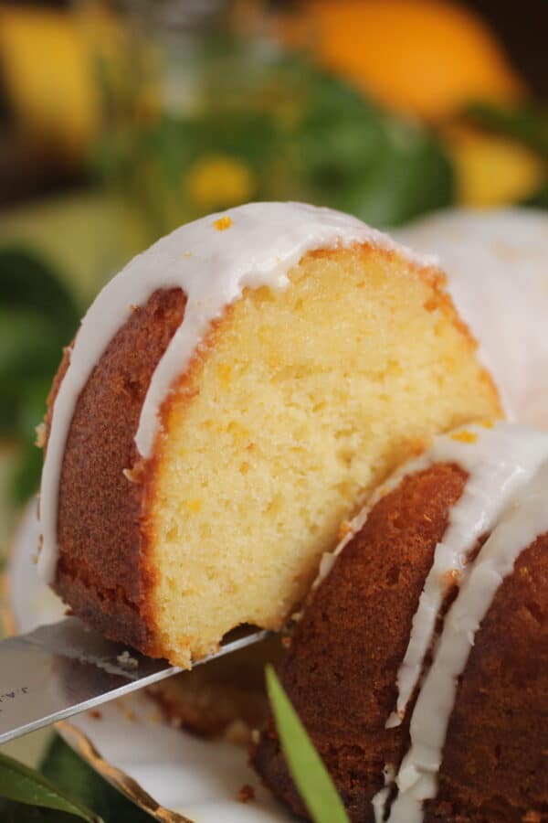 slicing Meyer lemon bundt cake