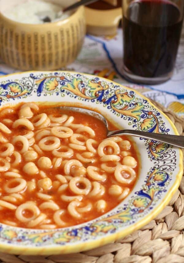 pasta e ceci in a Deruta bowl