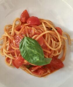 spaghetti with tomato sauce