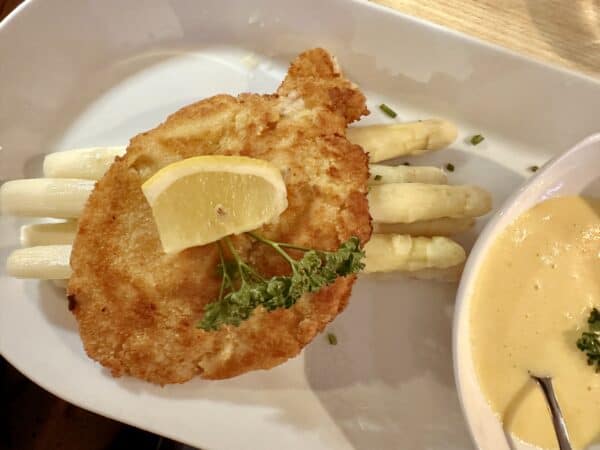 wiener schnitzel with asparagus