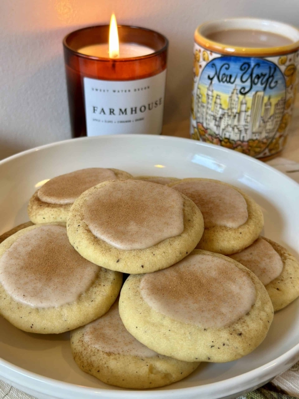 taylor swift chai cookies with candle