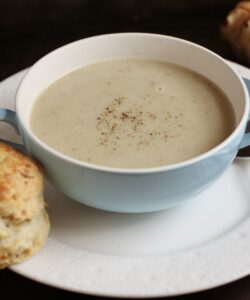 Jerusalem artichoke soup with a scone