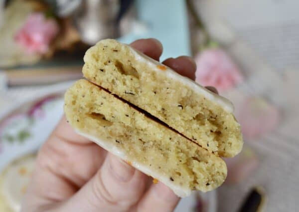 side profile of earl grey cookies