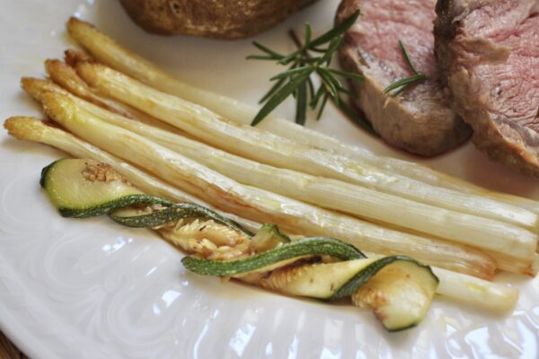 pan fried white asparagus