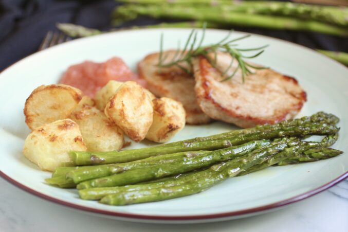pan fried asparagus with potatoes and pork