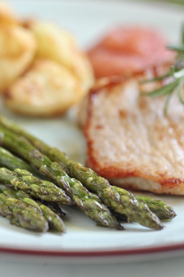 pan fried asparagus with potatoes and pork