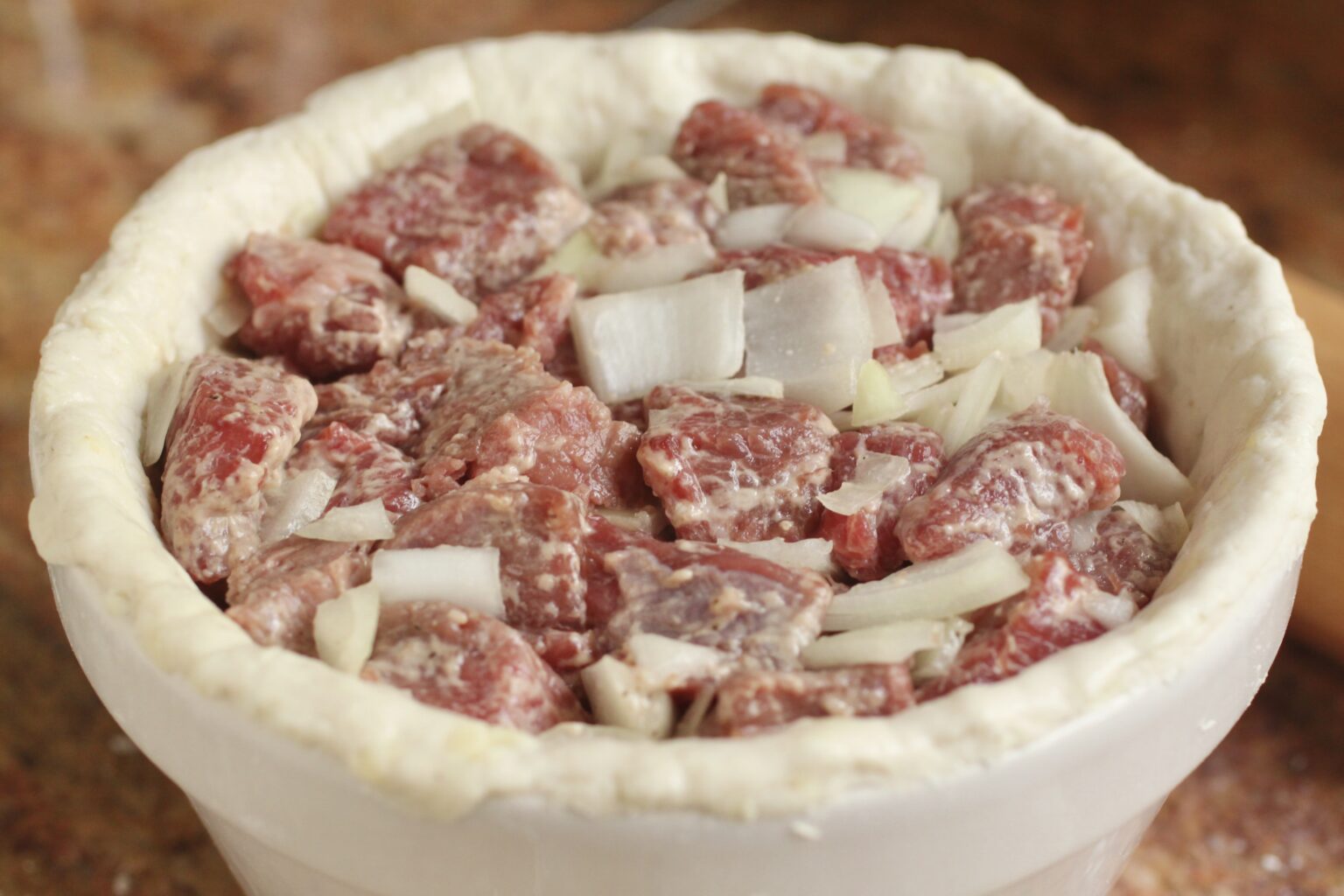 Steak Pudding (Classic British Pub Food Recipe) - Authentic Italian ...