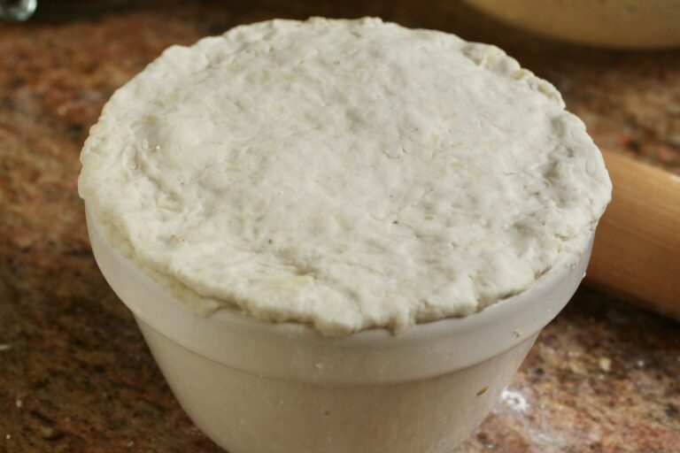 Steak Pudding (Classic British Pub Food Recipe) - Authentic Italian ...