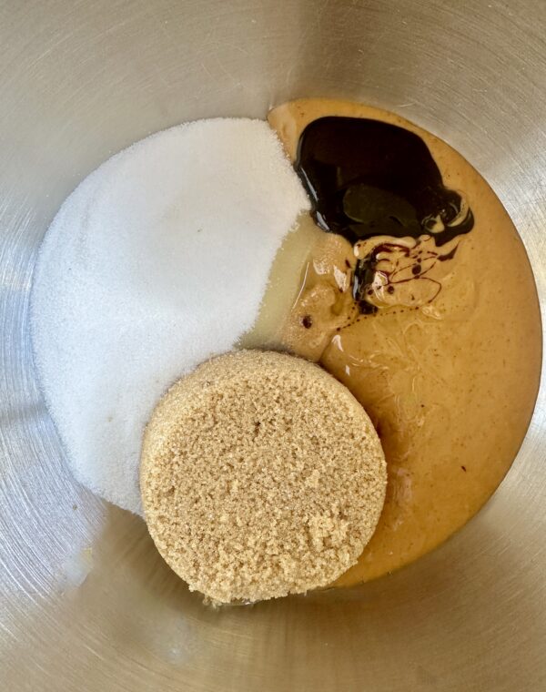 making gluten free peanut butter cookies