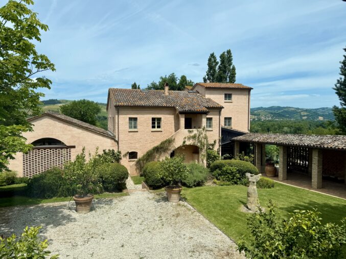 Tenuta Santi Giacomo e Filippo